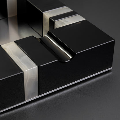 Ashtray by Vanakat: Black & White