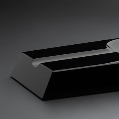 Ashtray by Vanakat : Loupe