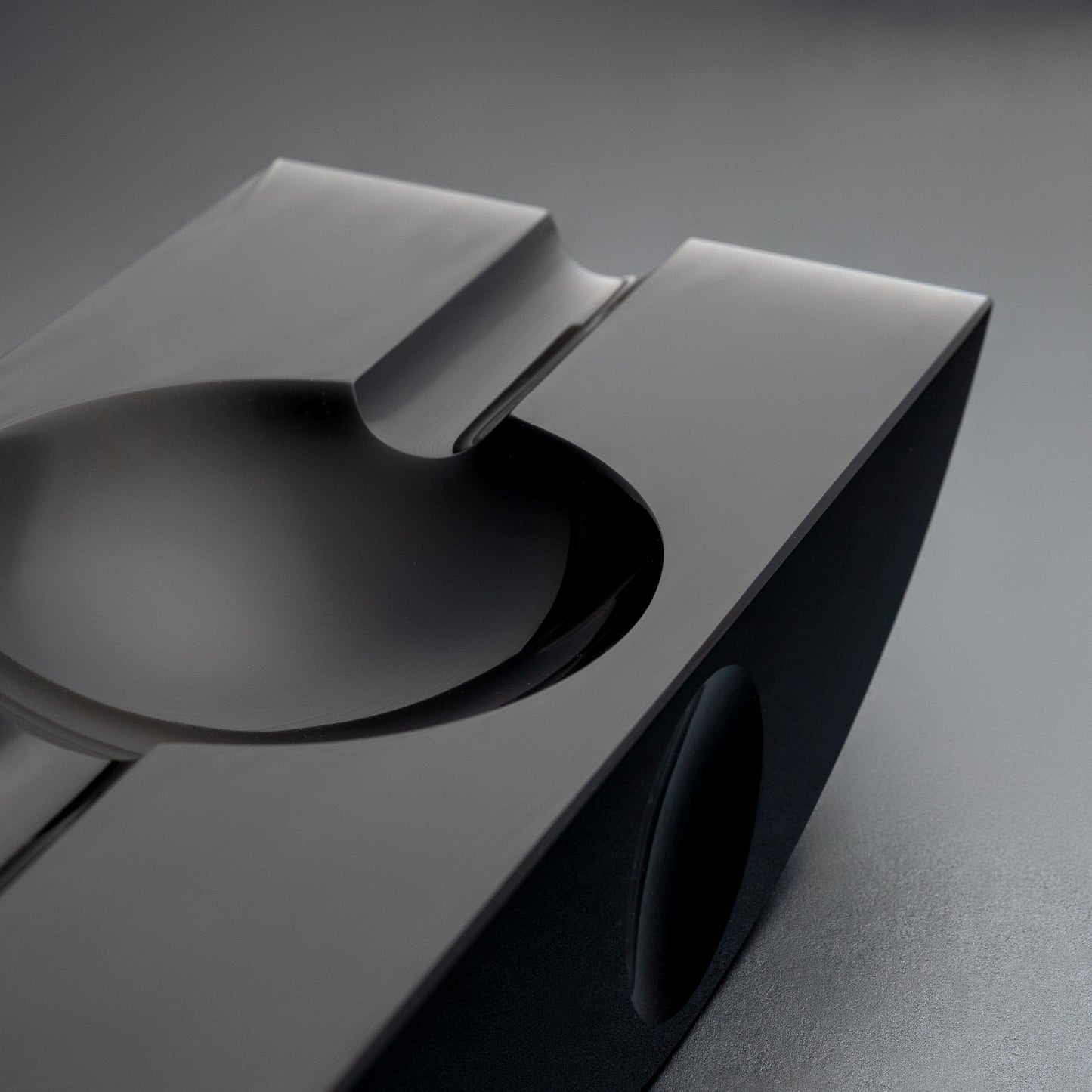 Ashtray by Vanakat : Swing